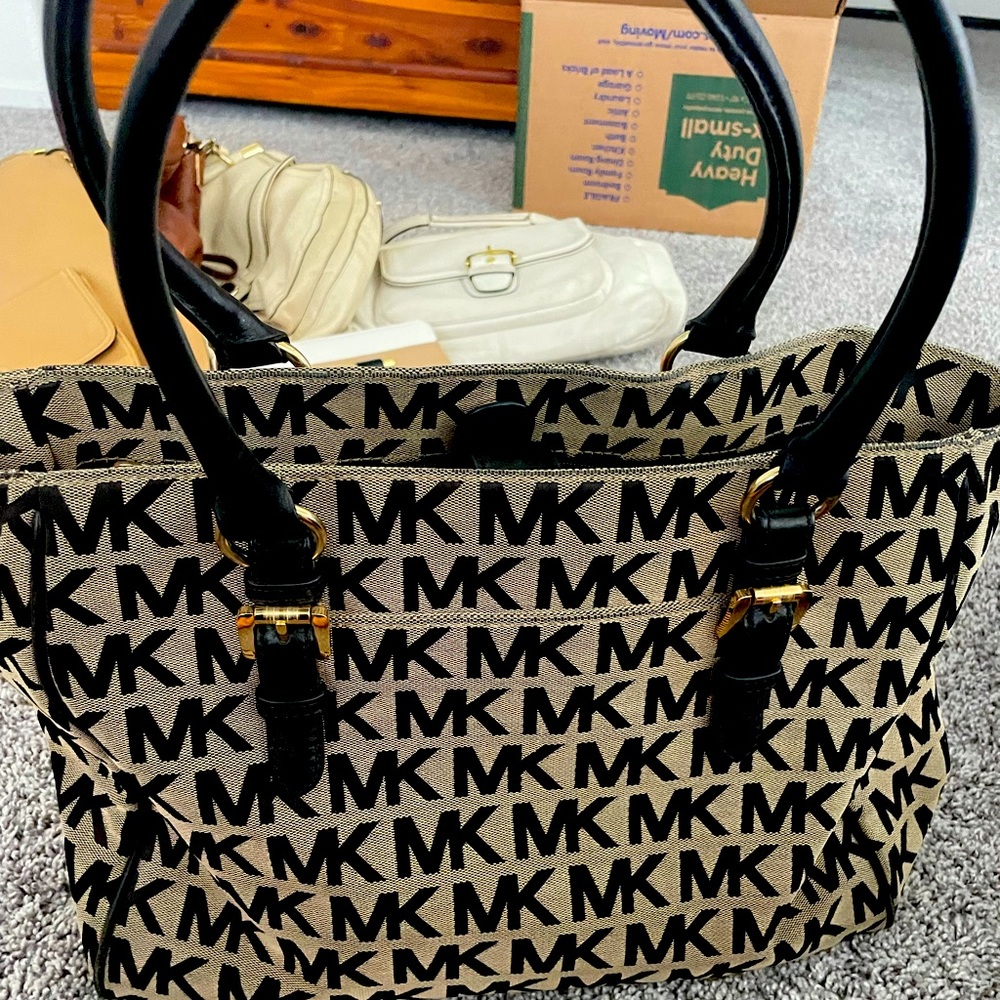 Michael Kors tote